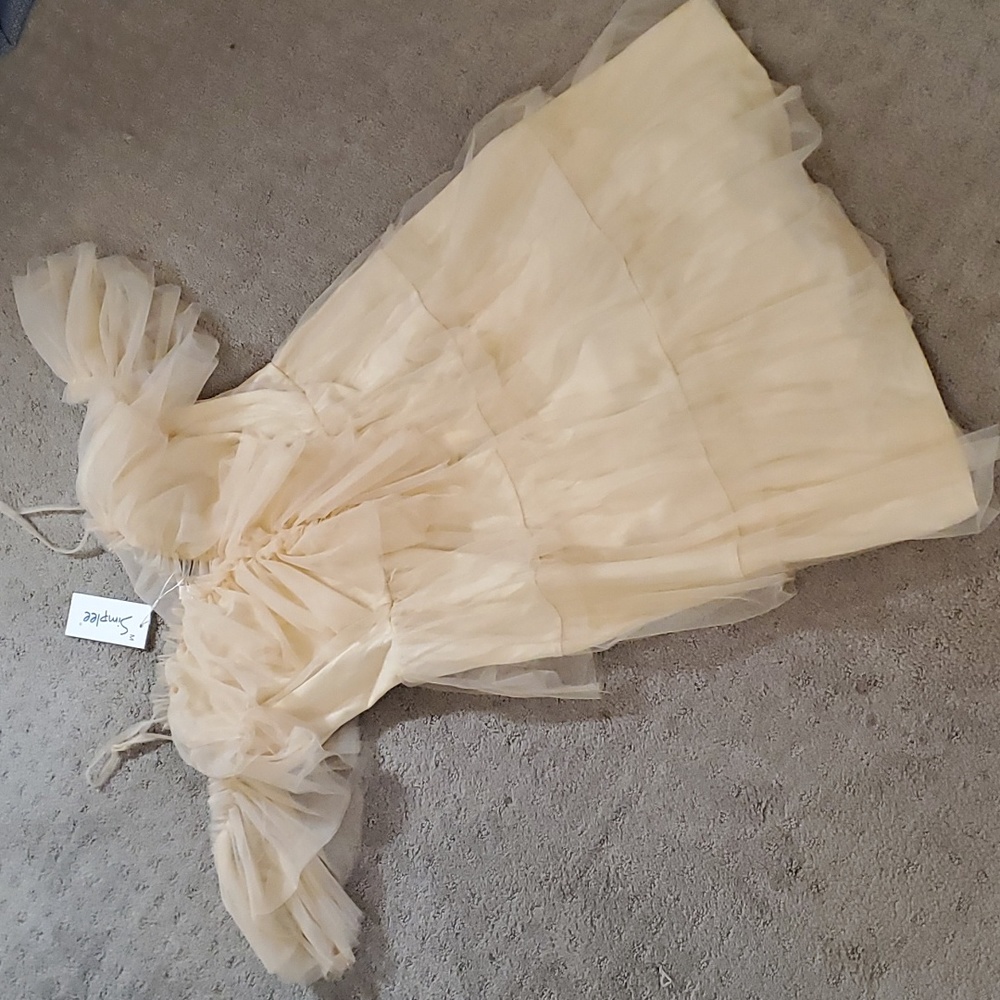 Gorgeous ruffle dress